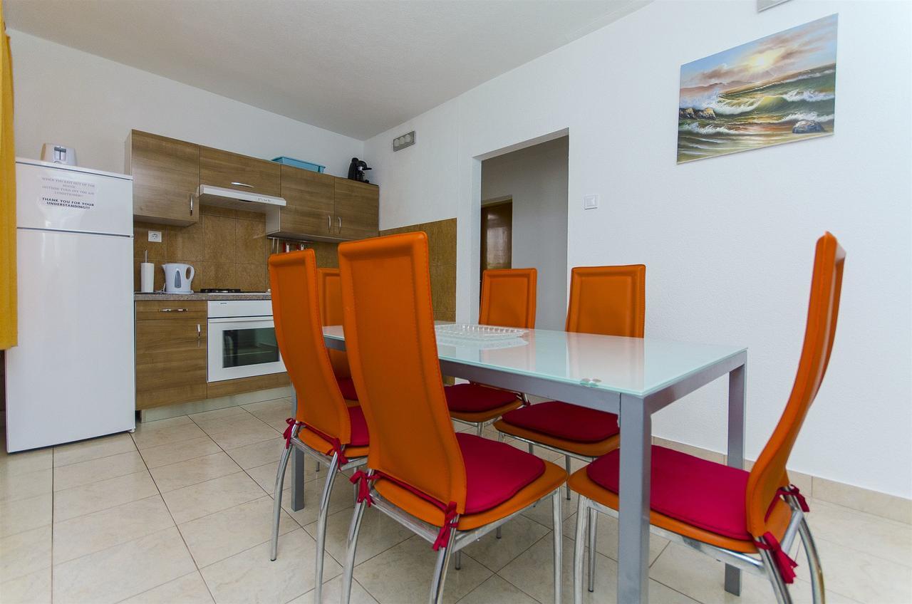 Apartments Karlo Трогир Экстерьер фото