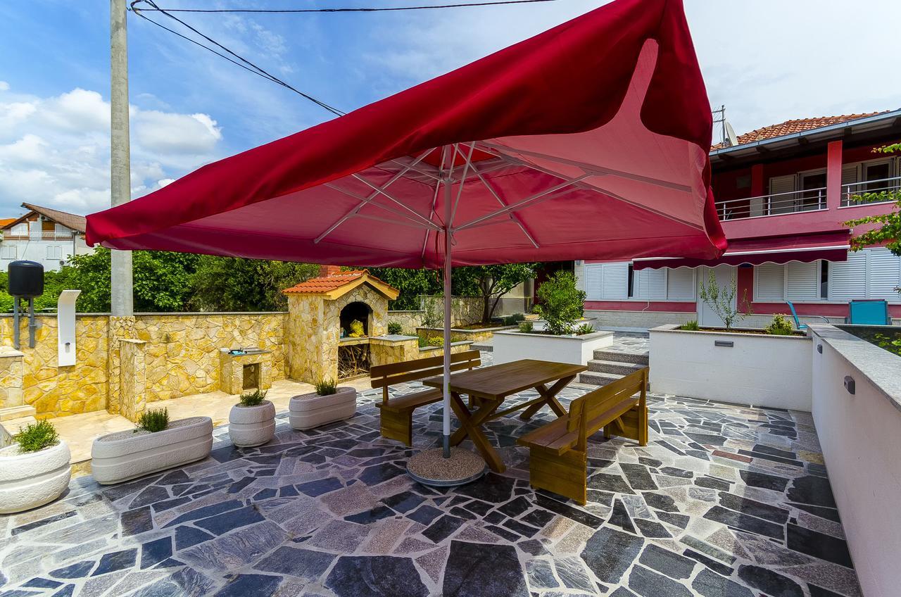 Apartments Karlo Трогир Экстерьер фото